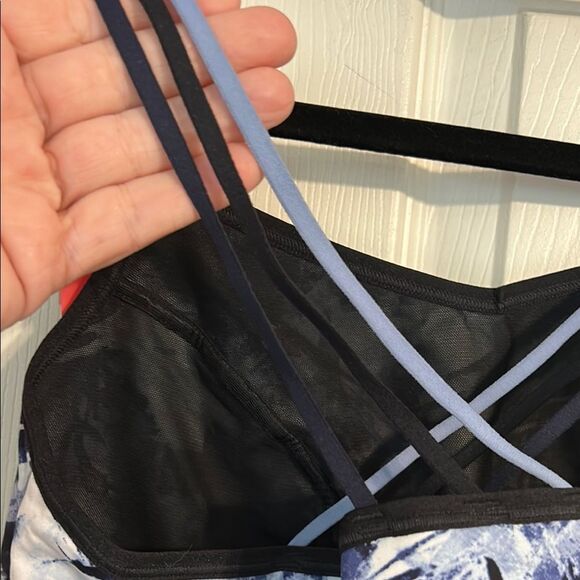 LIVI 18 20 NWT No-Wire Sports Bra Abstract Blue Black Comfot Yoga Low Impact - Picture 10 of 14